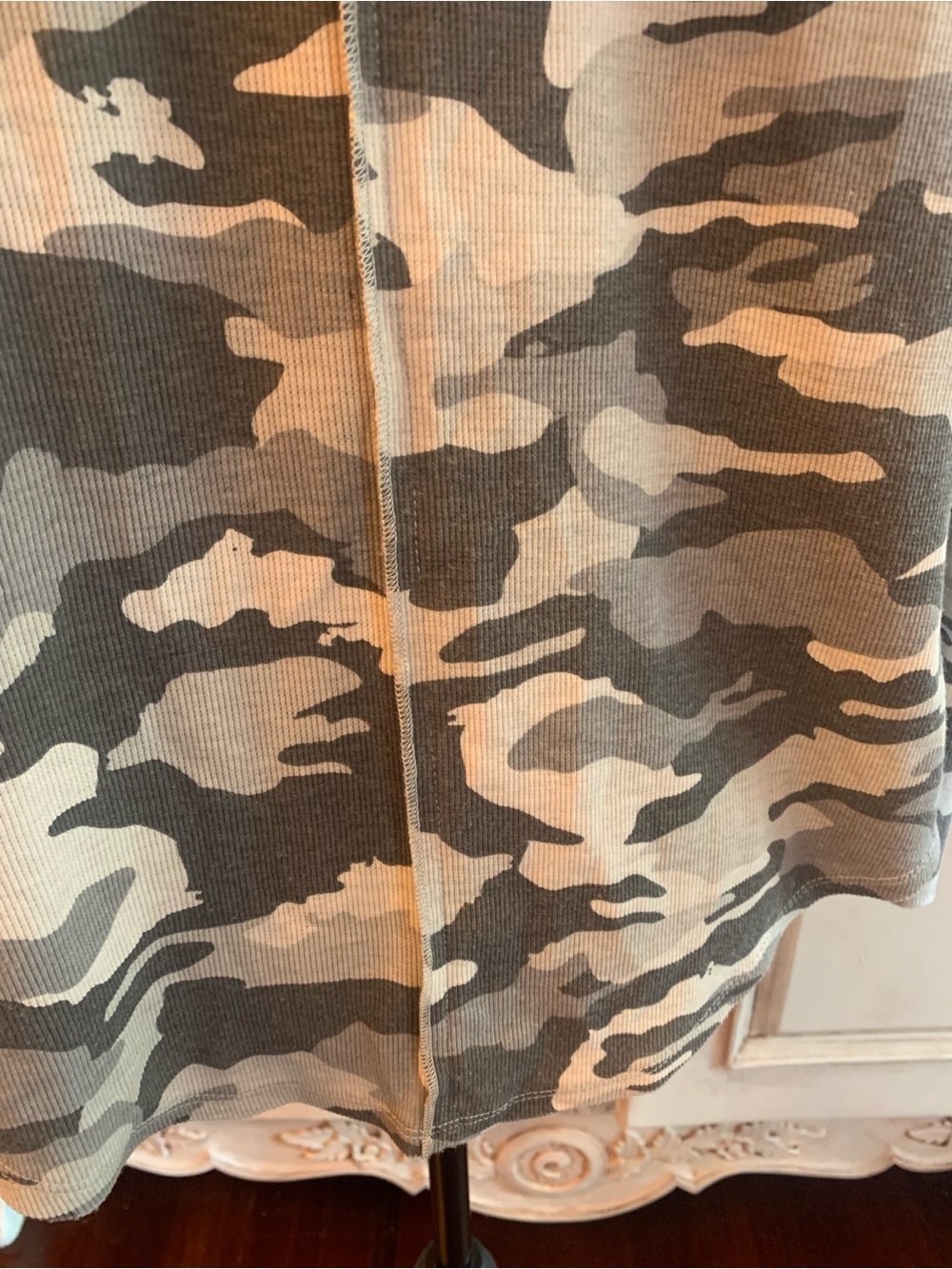 Chaser Women's Gray Camouflage Zip Hoodie Jacket
A1 - Picture 11 of 16